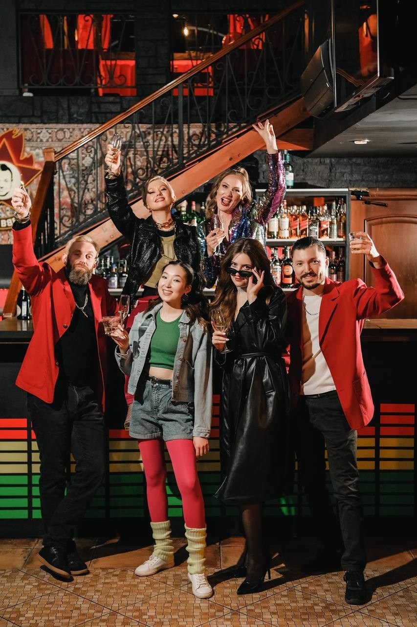 Бар РУКИ ВВЕРХ. Фотограф и видеограф в Тюмени Анна Жагорина, ваши фото еще не отдавали так быстро!