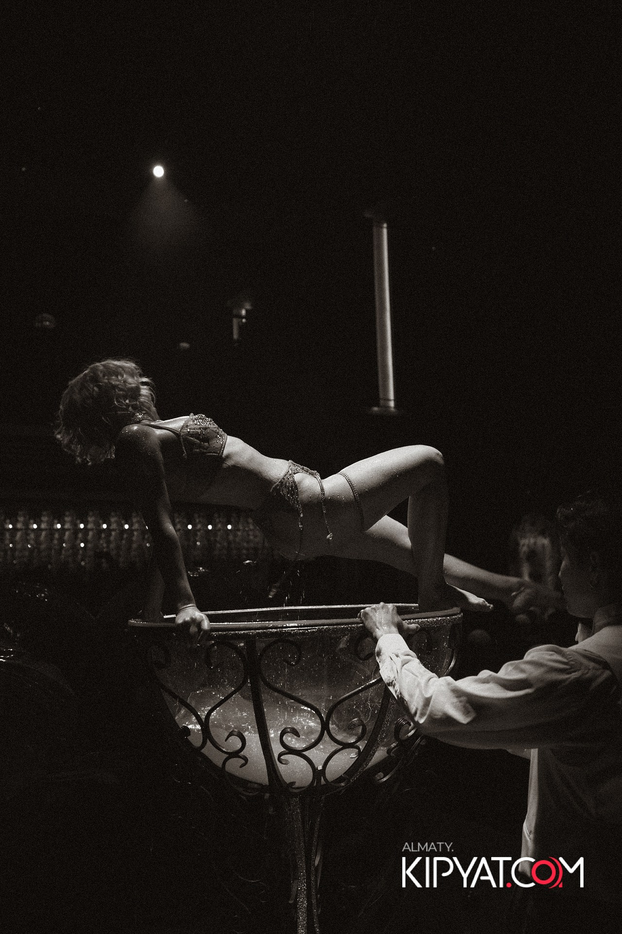 QUEEN. КИПЯТКОМ АЛМАТЫ!