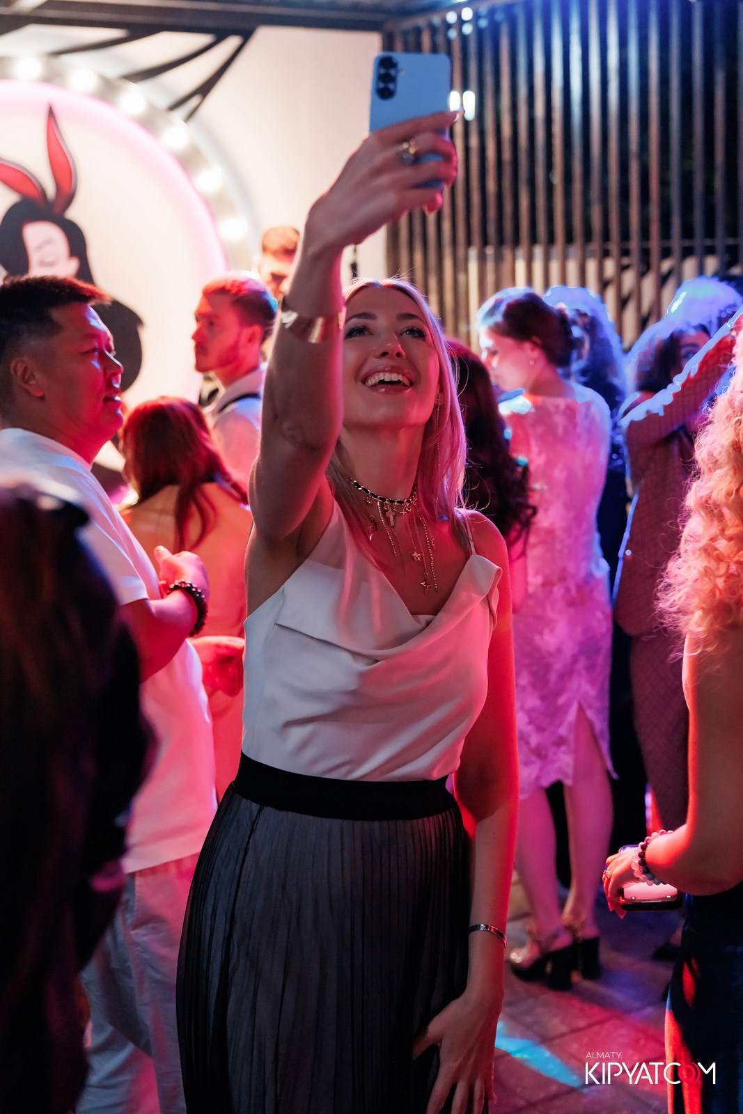 НОДАР РЕВИЯ В «ЗАЯ, НА БИС». КИПЯТКОМ АЛМАТЫ!