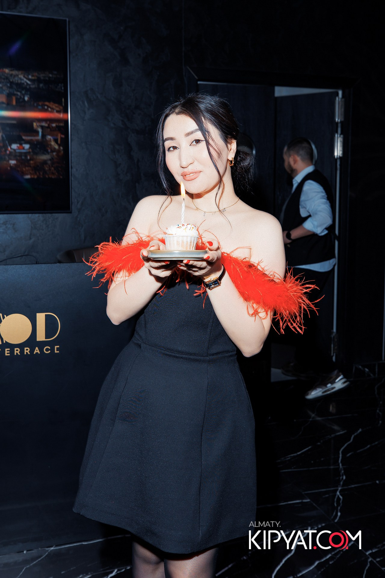 MOOD BAR & TERRACE. КИПЯТКОМ АЛМАТЫ!