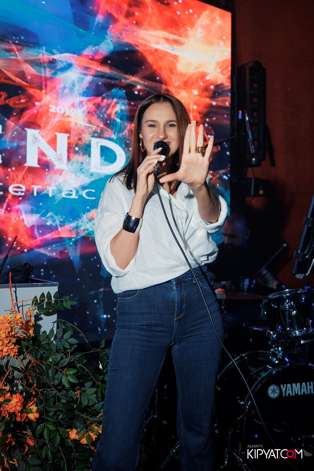 FRIENDS BAR & TERRACE. КИПЯТКОМ АЛМАТЫ!