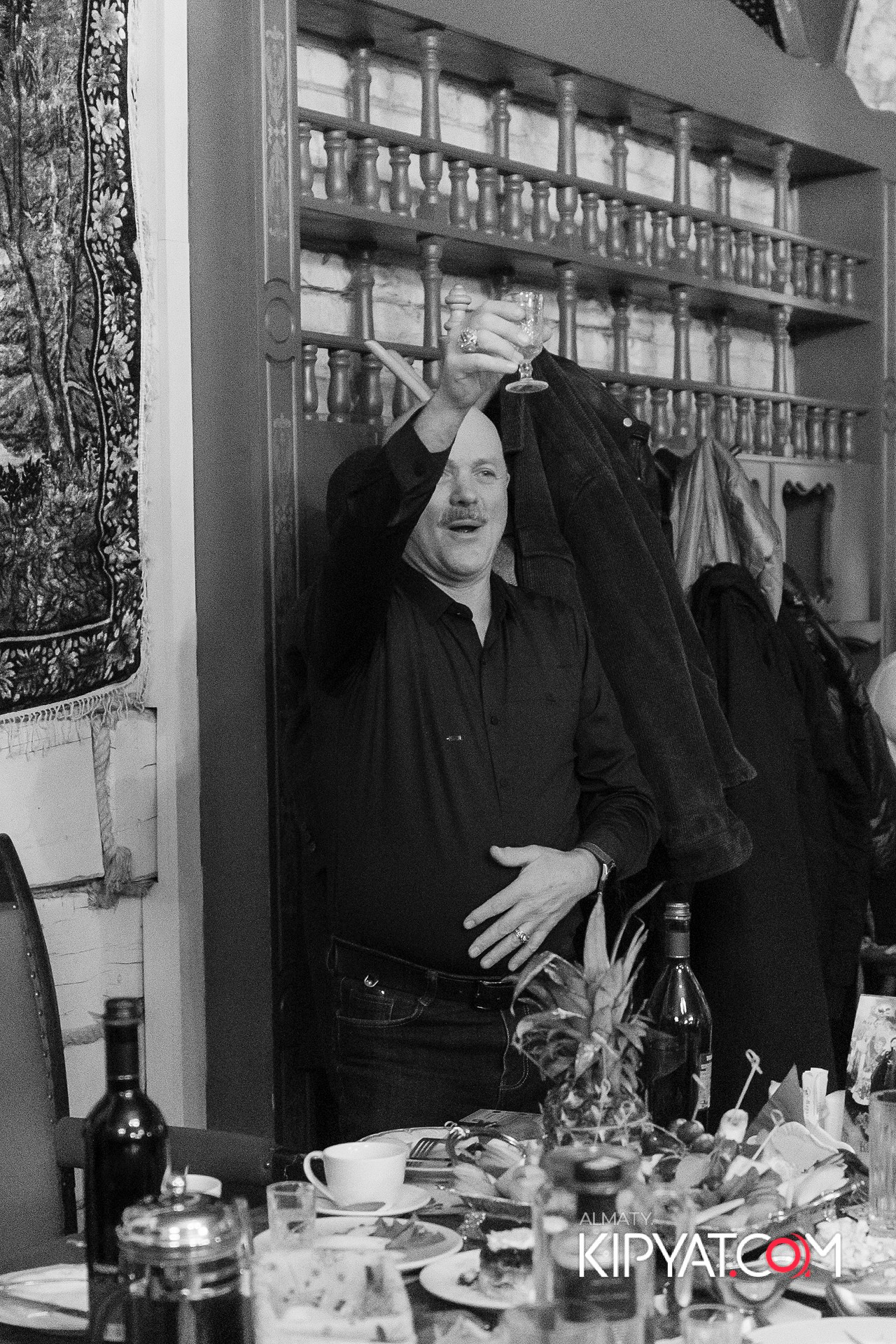 РЕСТОРАН «МАРЬИНА РОЩА». КИПЯТКОМ АЛМАТЫ!