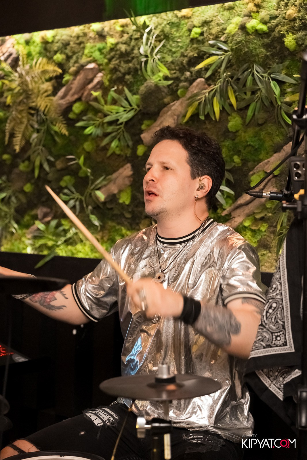 ВЕЧЕРИНКА 2000-Х ШИШКА PREMIUM. КИПЯТКОМ АЛМАТЫ!