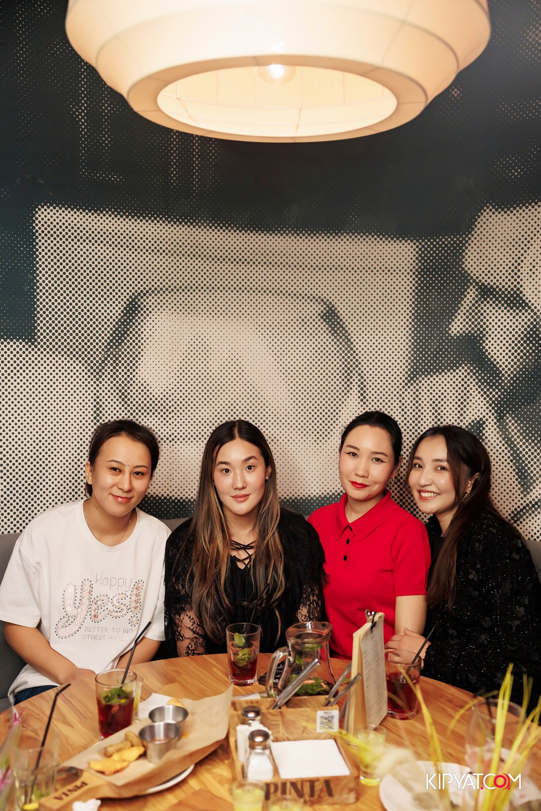 ПИНТА НА СЕЙФУЛЛИНА. КИПЯТКОМ АЛМАТЫ! Фотосъемка мероприятий в Алматы