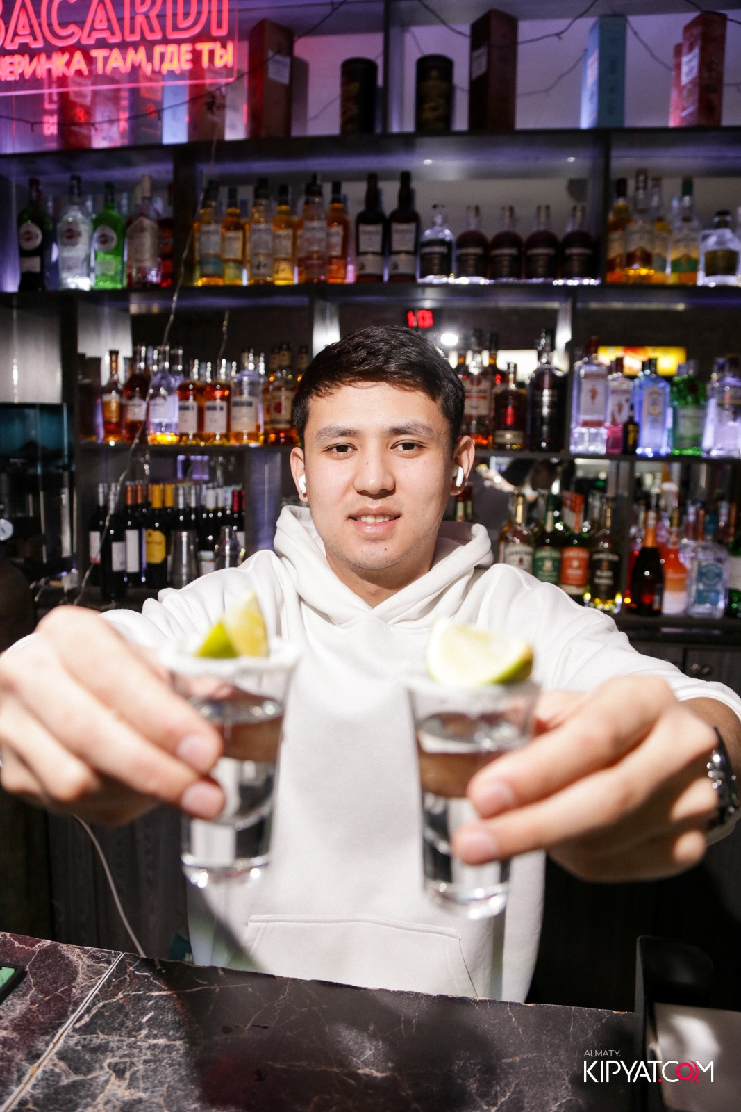 УХО И МЕДВЕДЬ НА ГАГАРИНА. КИПЯТКОМ АЛМАТЫ!