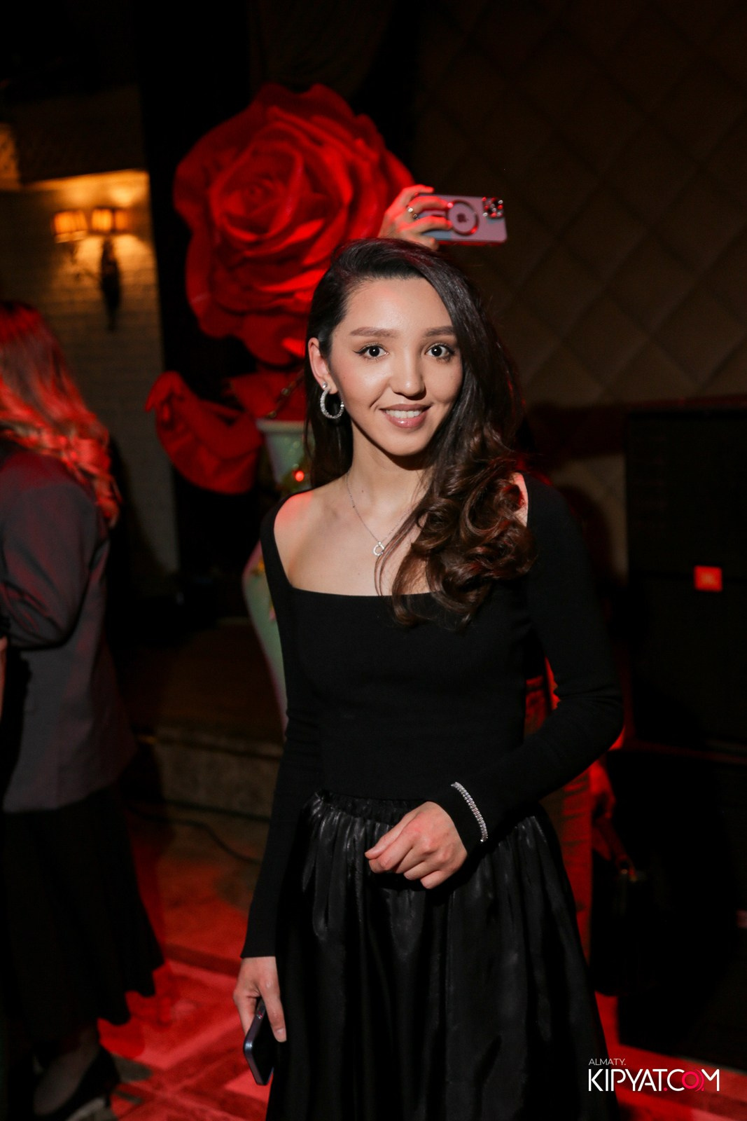 РЕСТОРАН ALAZANI НА КАБАНБАЙ БАТЫРА. КИПЯТКОМ АЛМАТЫ!