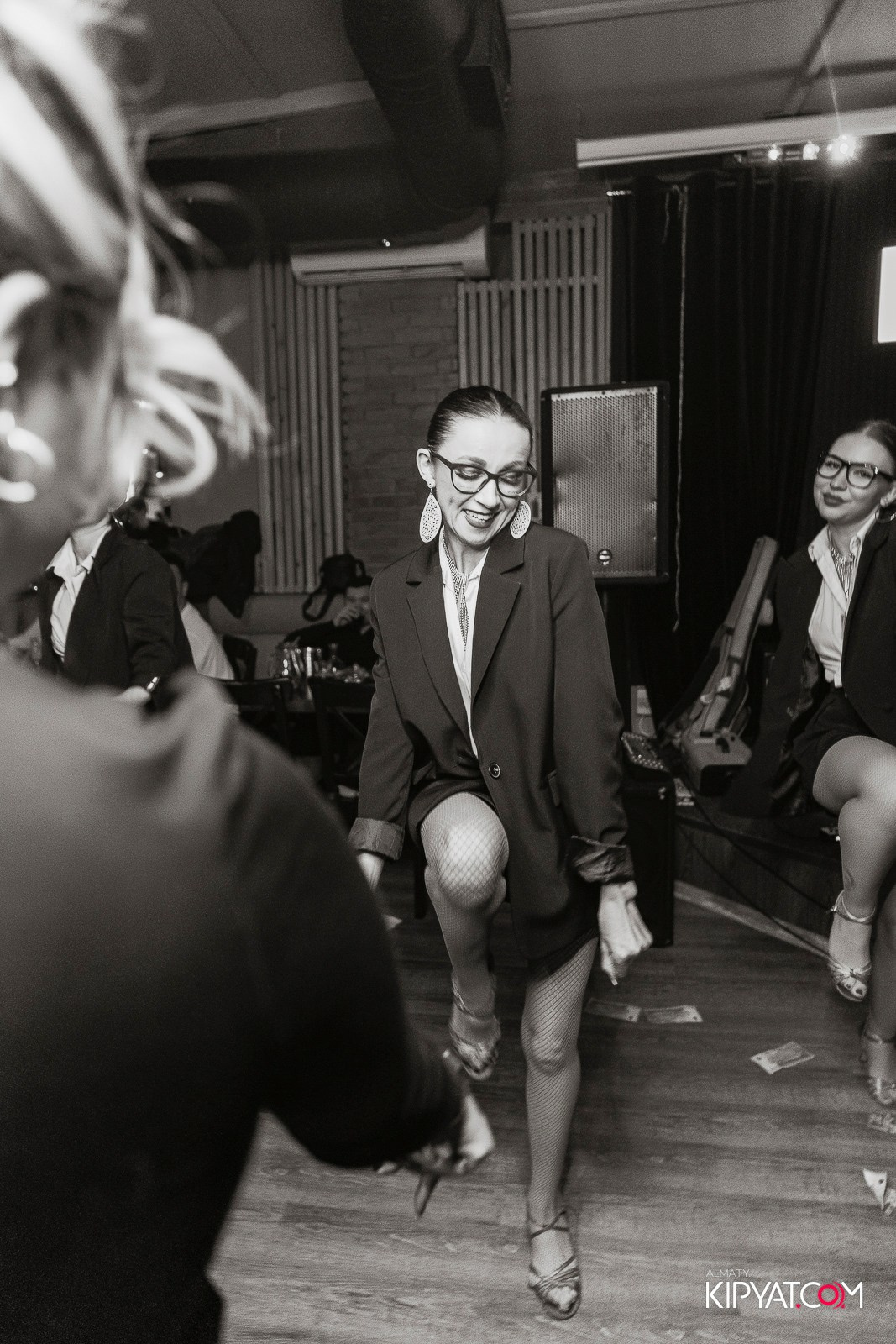 ПИНТА НА АУЭЗОВА. КИПЯТКОМ АЛМАТЫ!