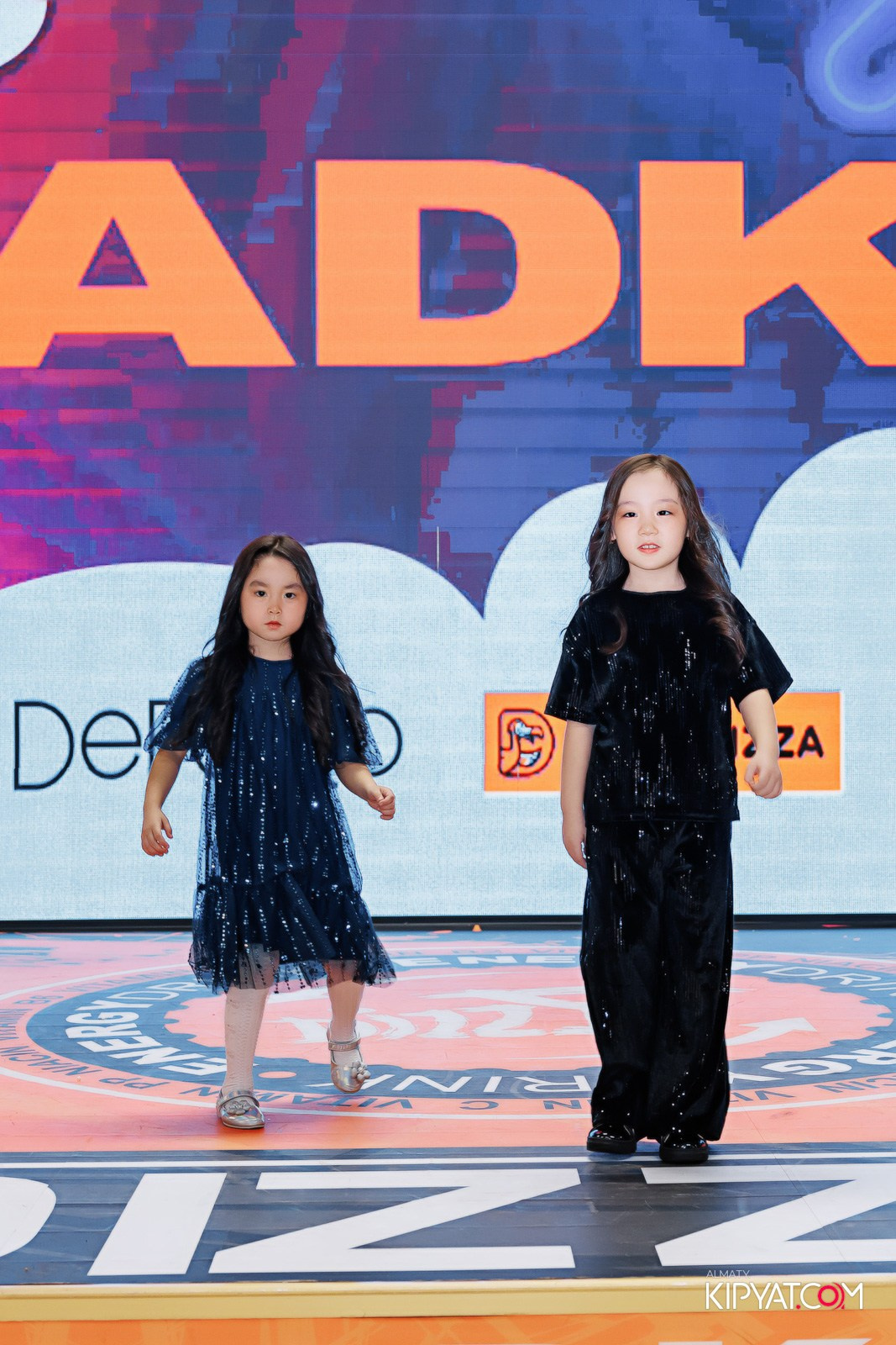 ДЕТСКИЙ МОДНЫЙ ПОКАЗ ОТ МОДЕЛЬНОГО АГЕНТСТВА «KIDSFACE». КИПЯТКОМ АЛМАТЫ!