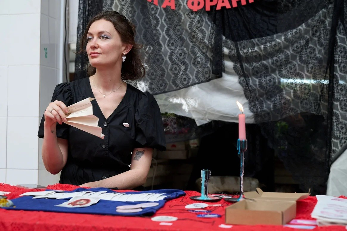 Рыночные отношения. Кузнечный. Елизавета Иванова — независимый куратор, культуролог, исследователь художественных практик, художник