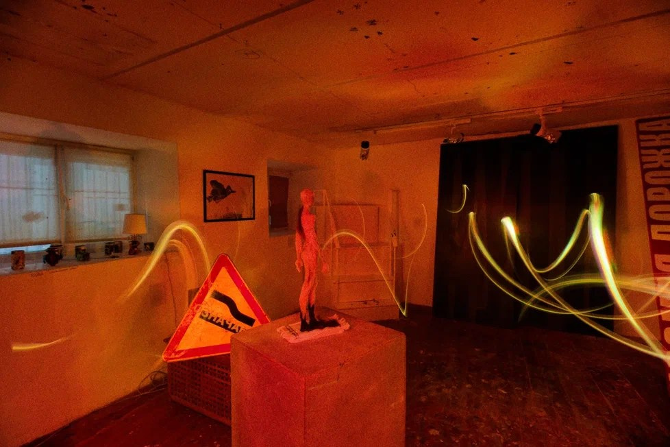 Пороги. Елизавета Иванова — независимый куратор, культуролог, исследователь художественных практик, художник