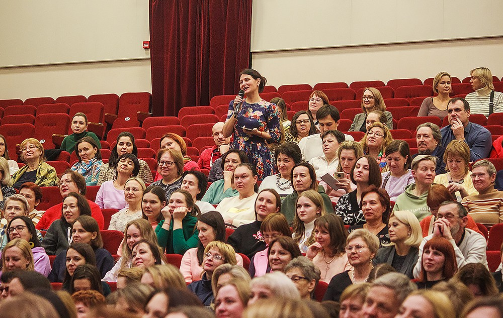 Стендап Ольги Савельевой «Всё обязательно наладится». Детский и семейный фотограф, фотограф мероприятий Нижний Новгород