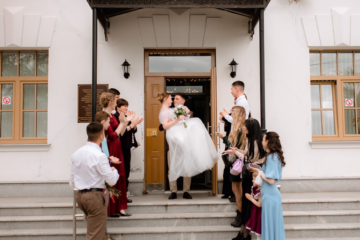 Свадебная съёмка в плохую погоду: почему дождь, туман и ветер — не проблема, а подарок кадру. Свадебный фотограф — Санкт-Петербург (СПб) Питер