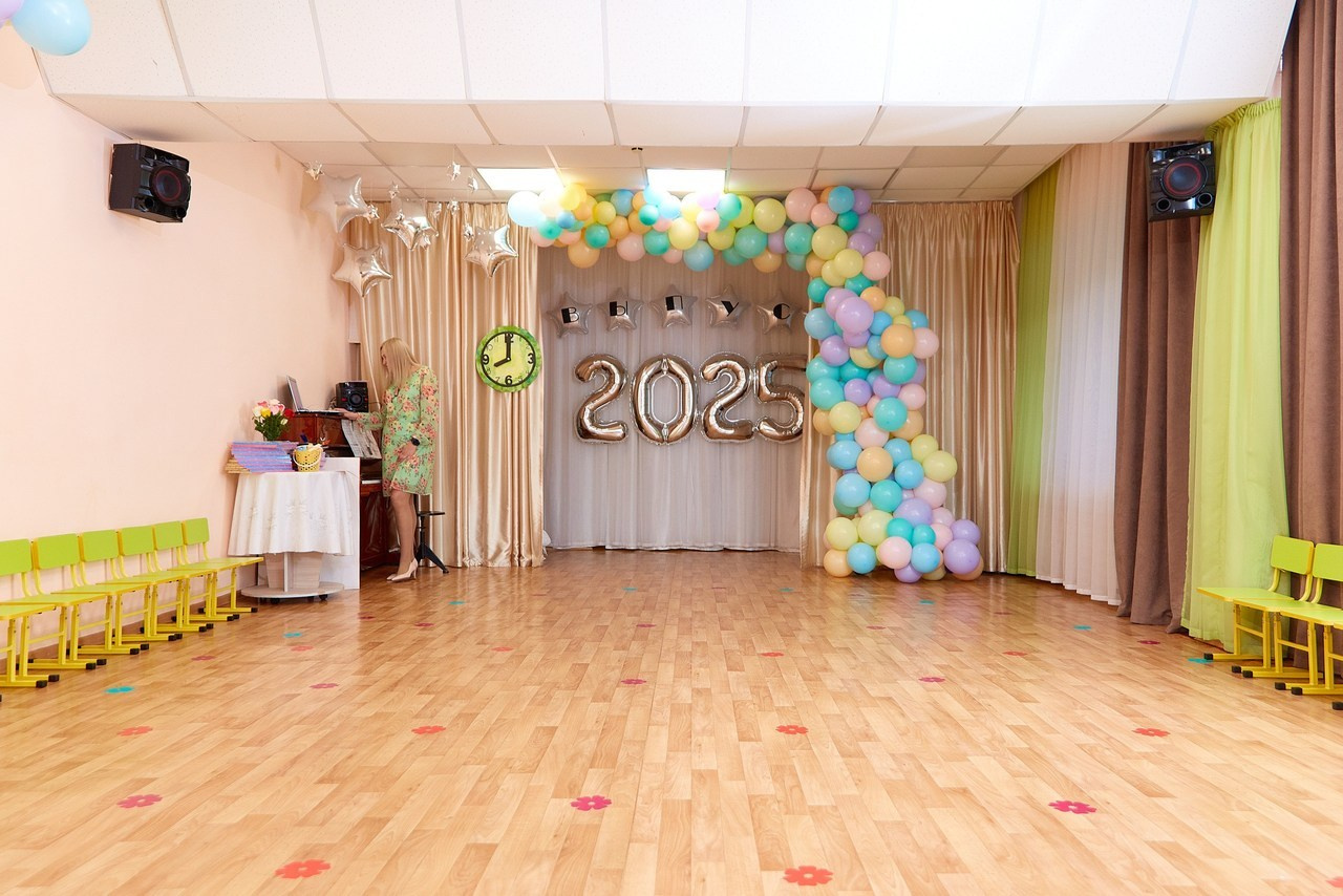 Отзывы о работе фотографа для школы и детского сада в Новосибирске. Выпускной альбом Новосибирск