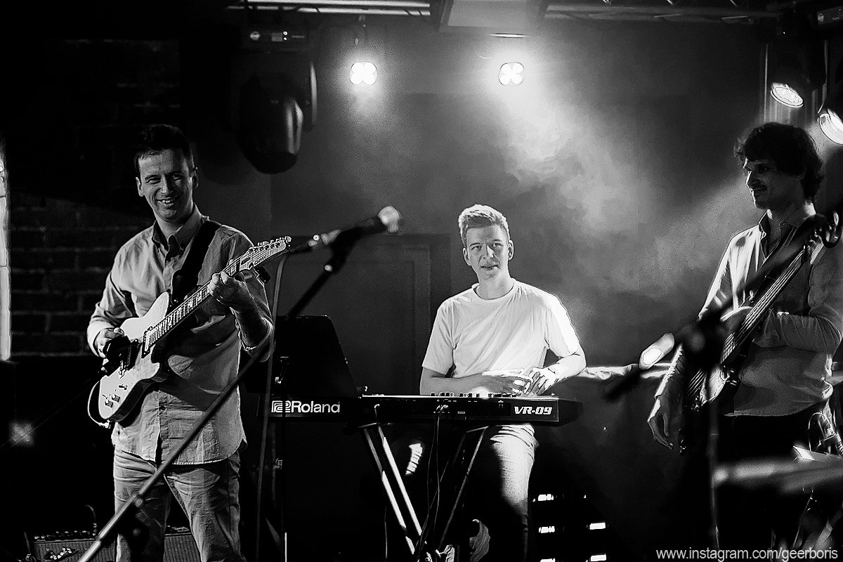 Фотосъемка концерта Артура Газарова & co. Репортажный фотограф Борис Геер