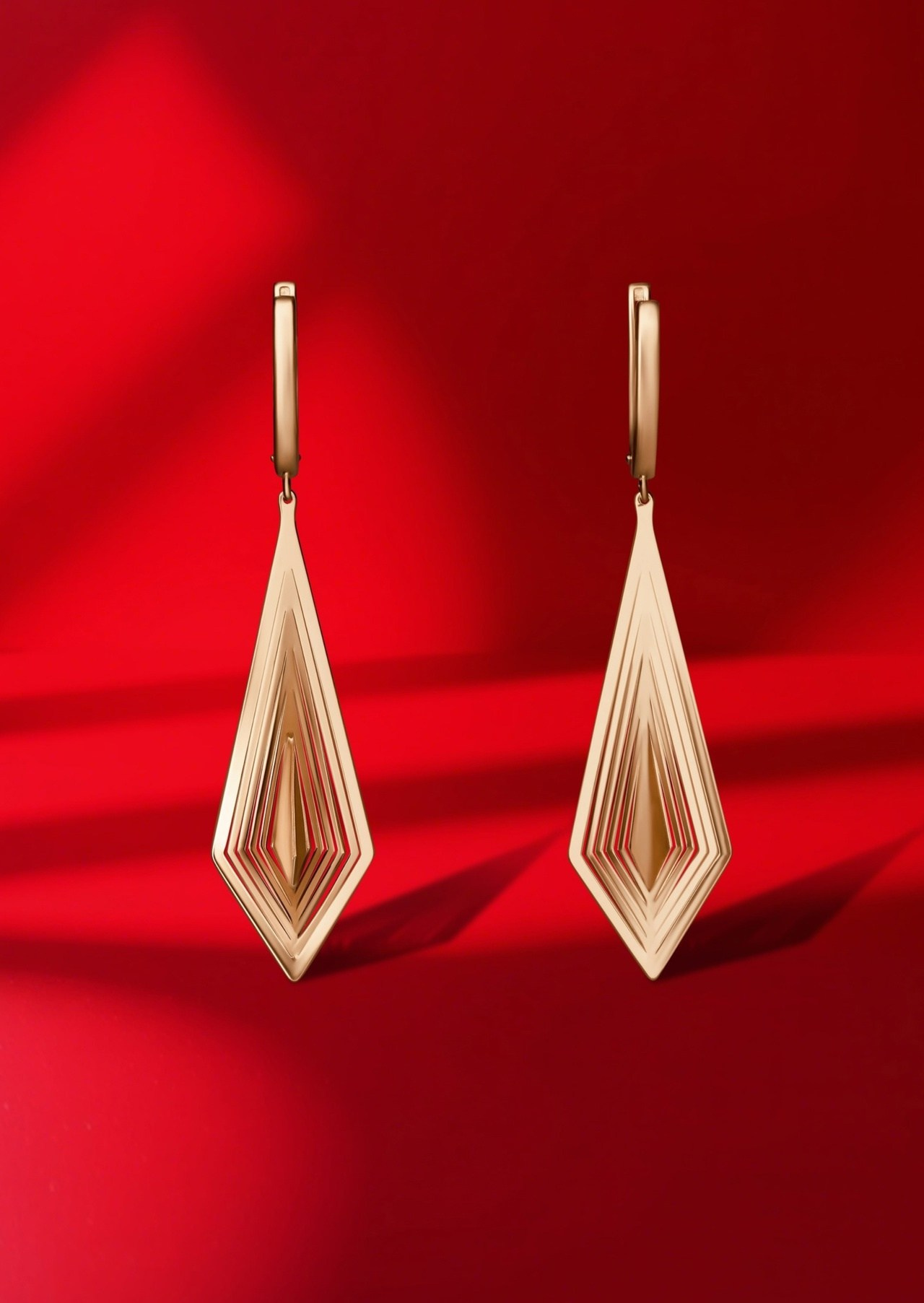 Фотограф ювелирных изделий в Кирове. Предметный фотограф Киров. Съемка для маркетплейсов