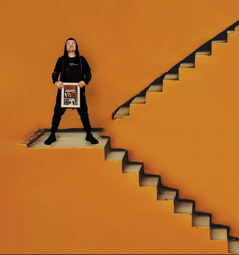 МУЗЫКА. Фотограф для маркетплейсов Михаил Бове