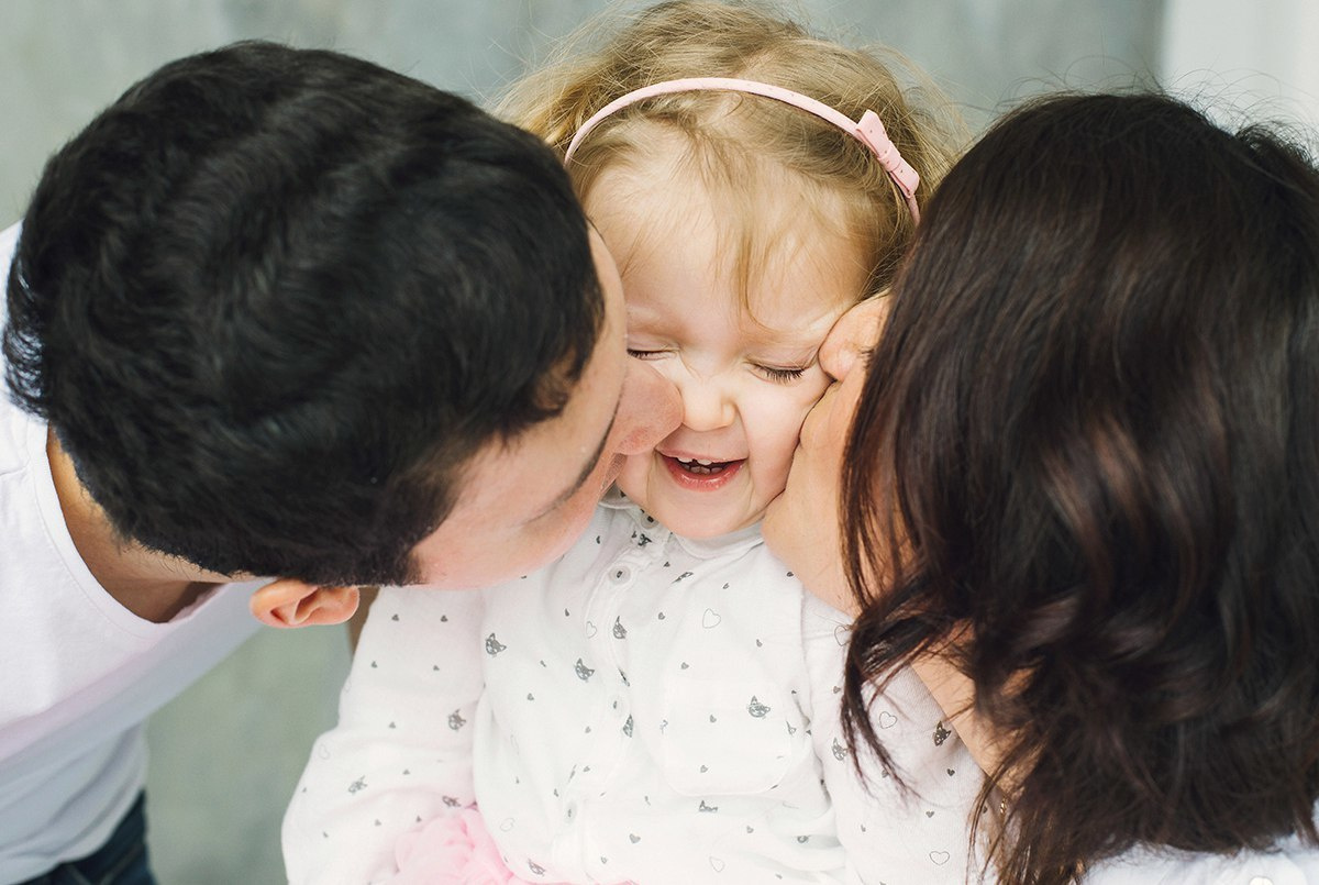 Юля Тимур и Арина. Свадебный и семейный пленочный фотограф в Петербурге Истомина Ирина