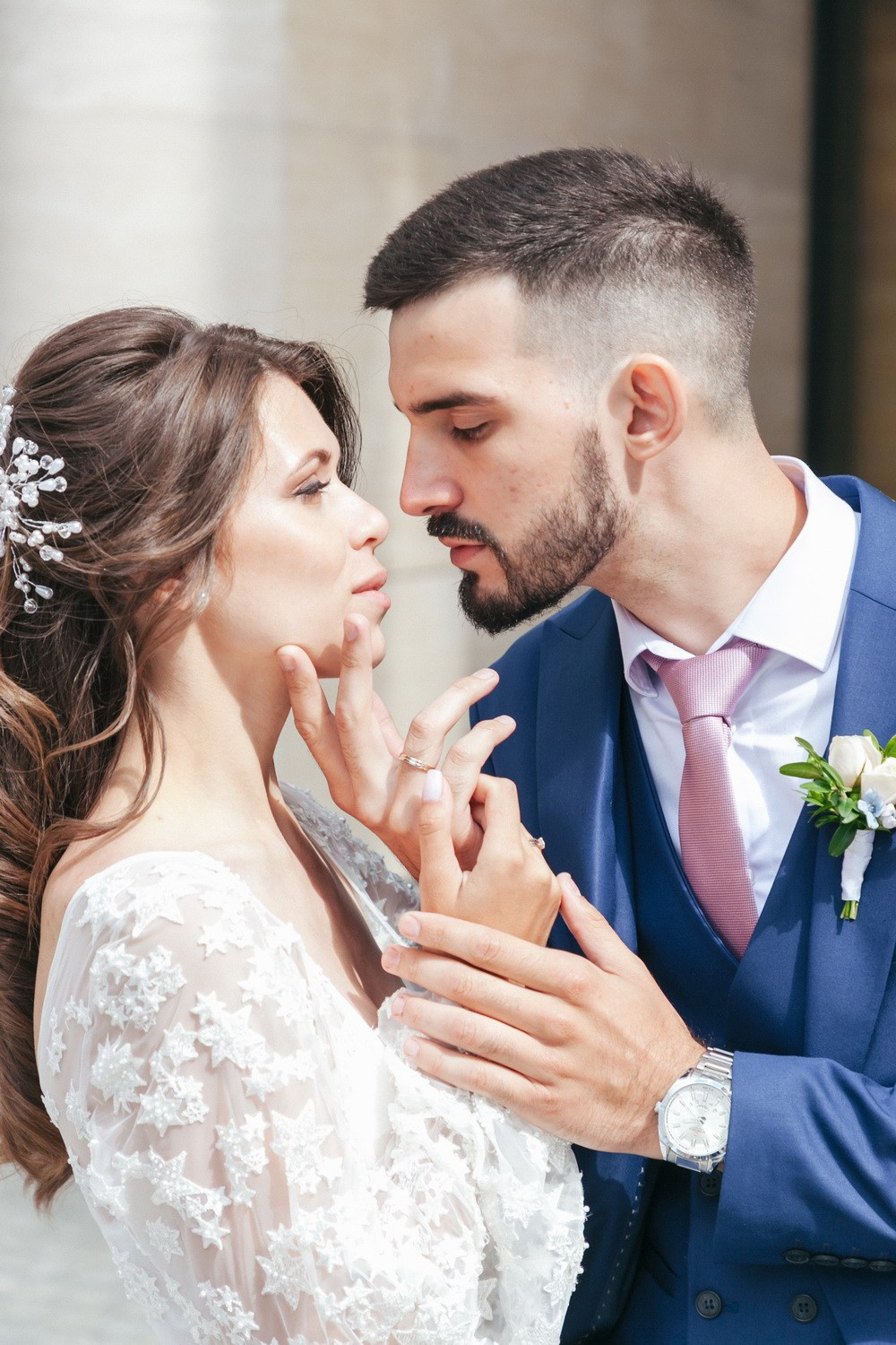 Свадебная фотопрогулка по СПб. Фотограф крещение венчание в Петербурге! Помогает подобрать храм и посоветовал душевного батюшку в СПб