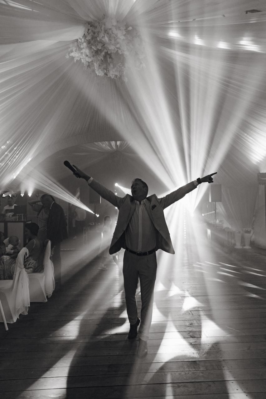 Ведущий Калашников. Подрядчики и друзья сети свадебных площадок House for wedding