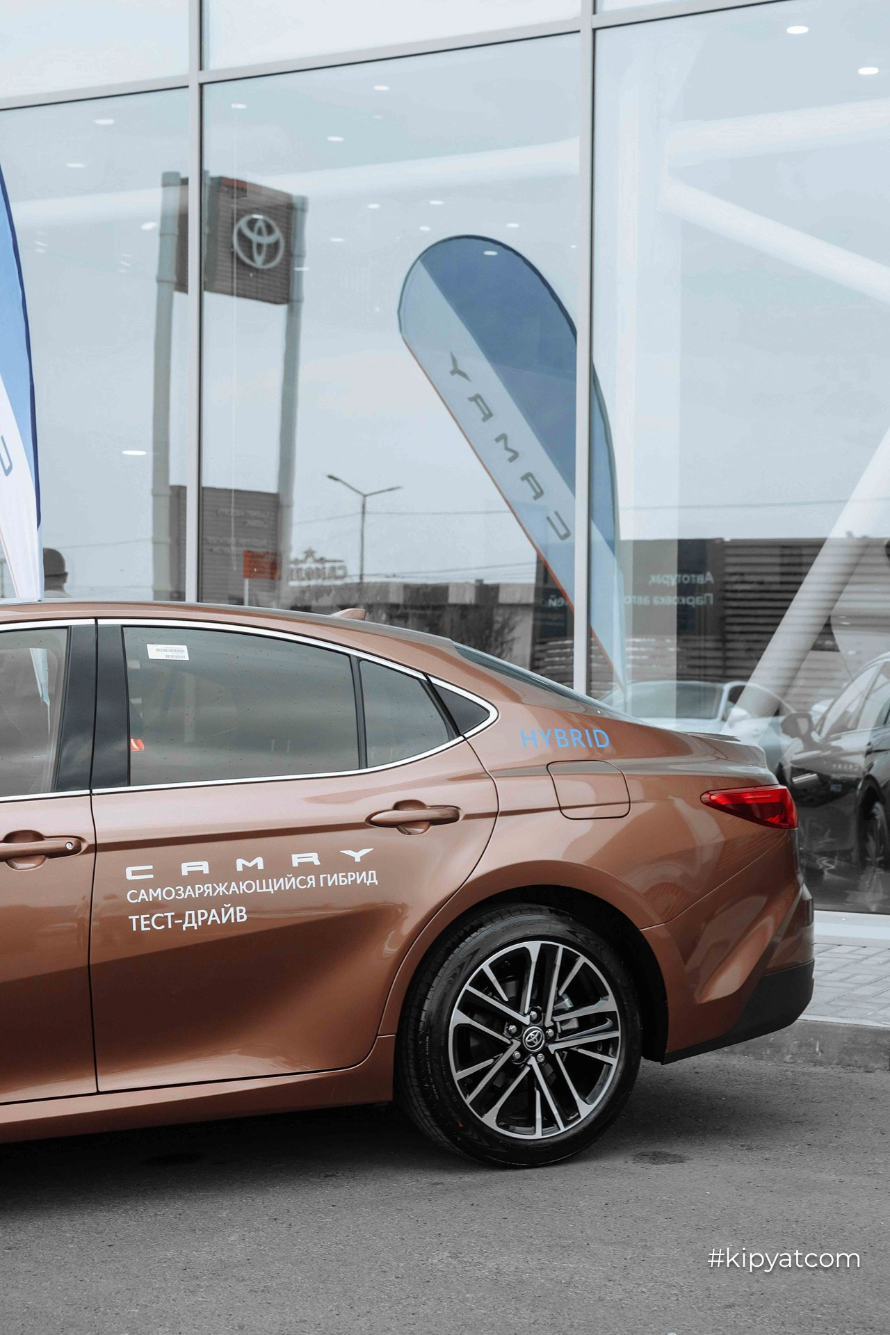 Test Drive TOYOTA CAMRY 80