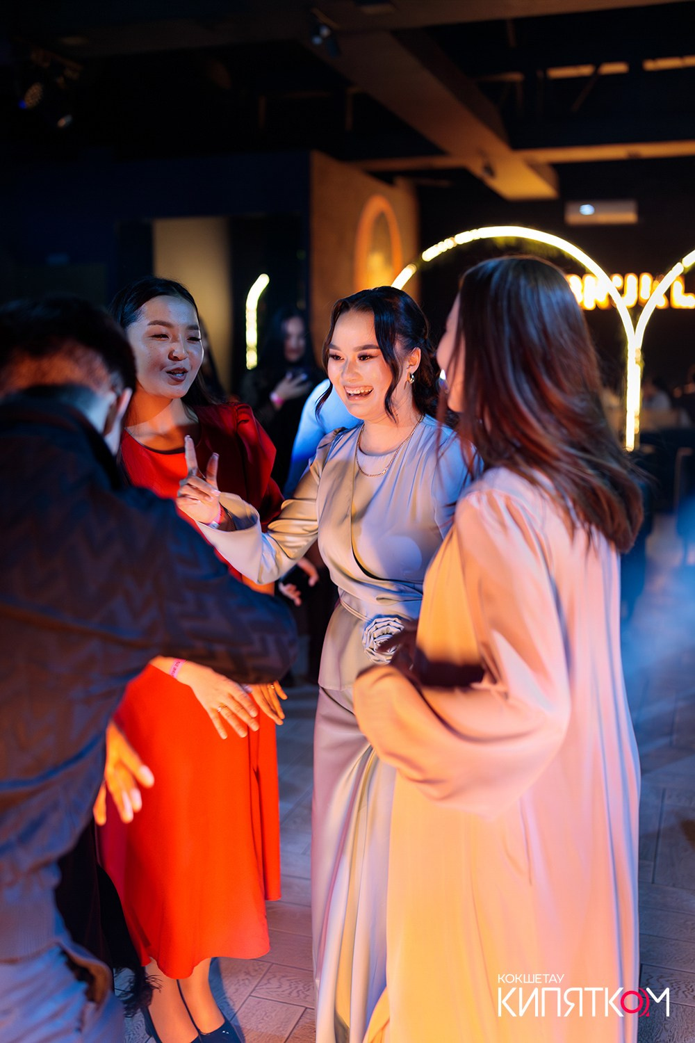 NE BRUKLIN. КИПЯТКОМ КОКШЕТАУ