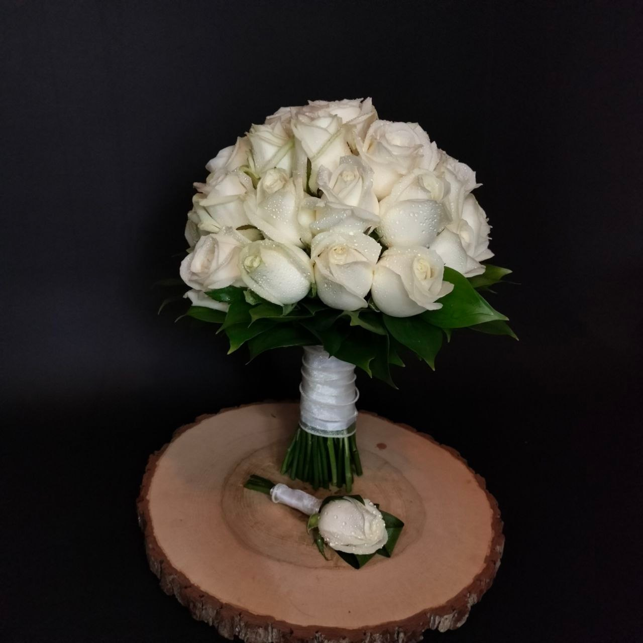 Свадебные букеты и аксессуары. Мария Сурмина-Ким. Флорист