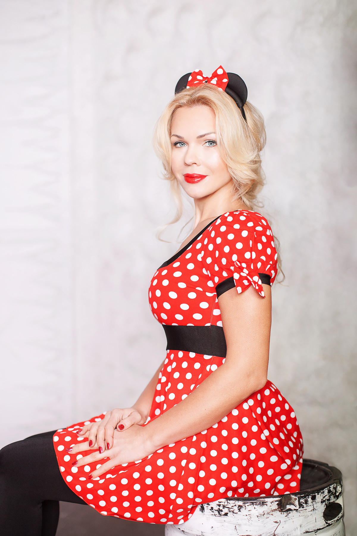 Наташа в разных образах. צלם ואמן ילדים ומשפחה