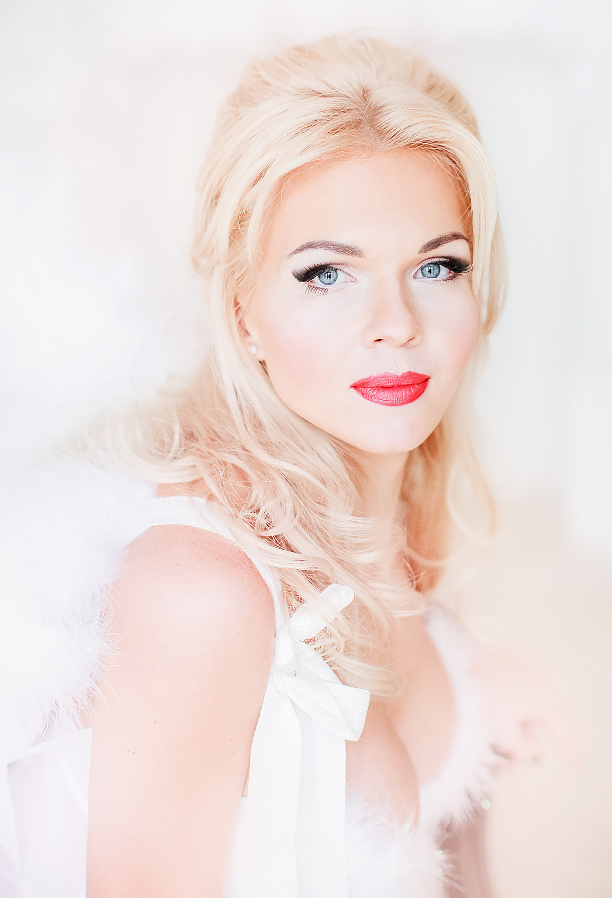 Наташа в разных образах. צלם ואמן ילדים ומשפחה