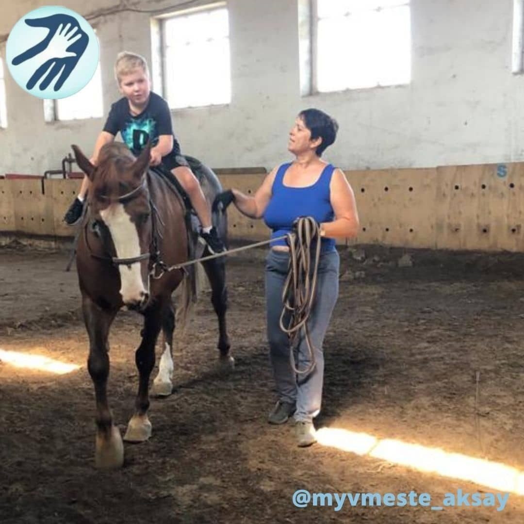Мечты сбываются: адаптивная верховая езда стала реальностью для детей Аксайского района!