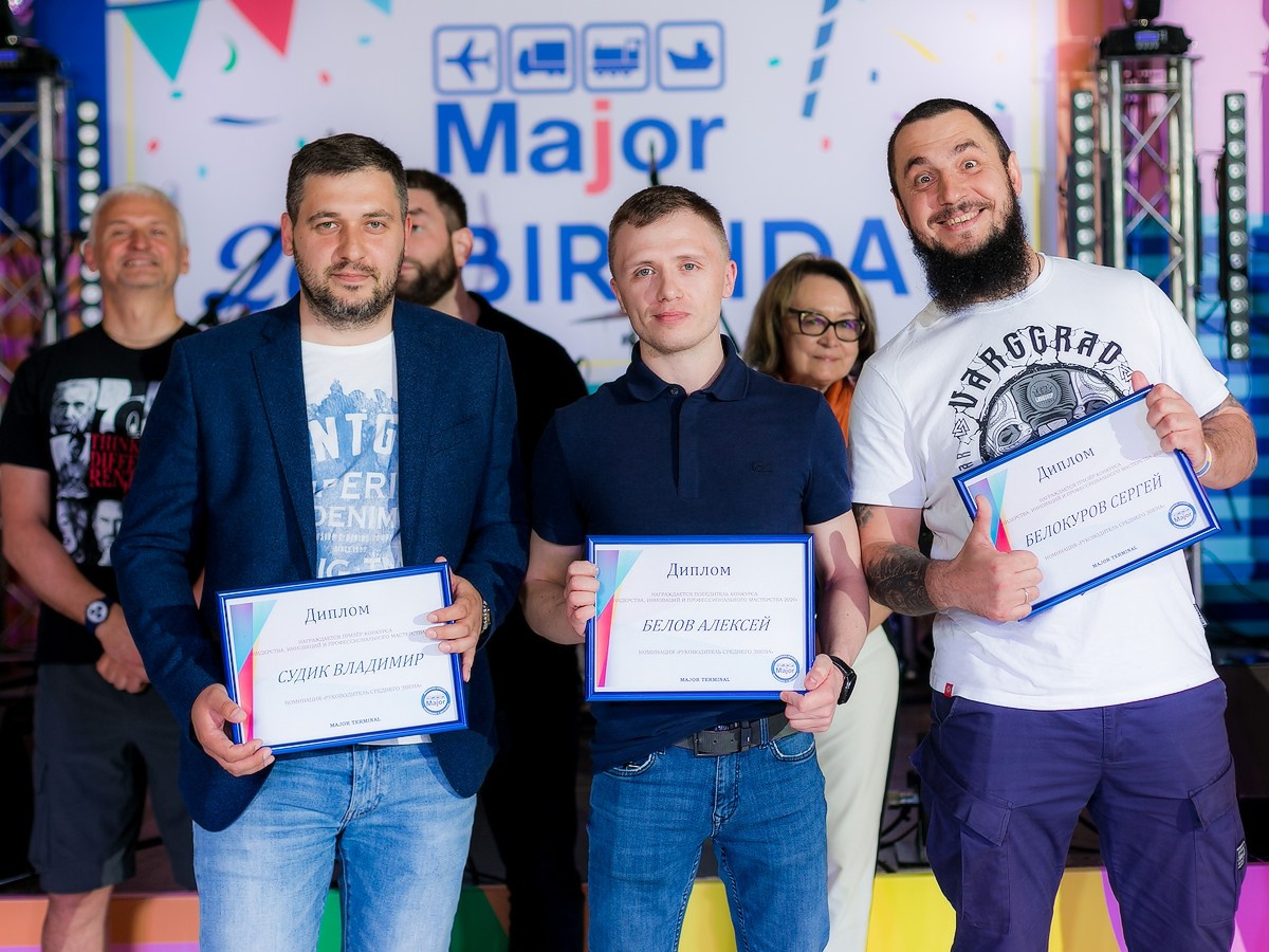 Фотосъемка корпоратива Major на берегу строгинской поймы. Репортажный фотограф Борис Геер