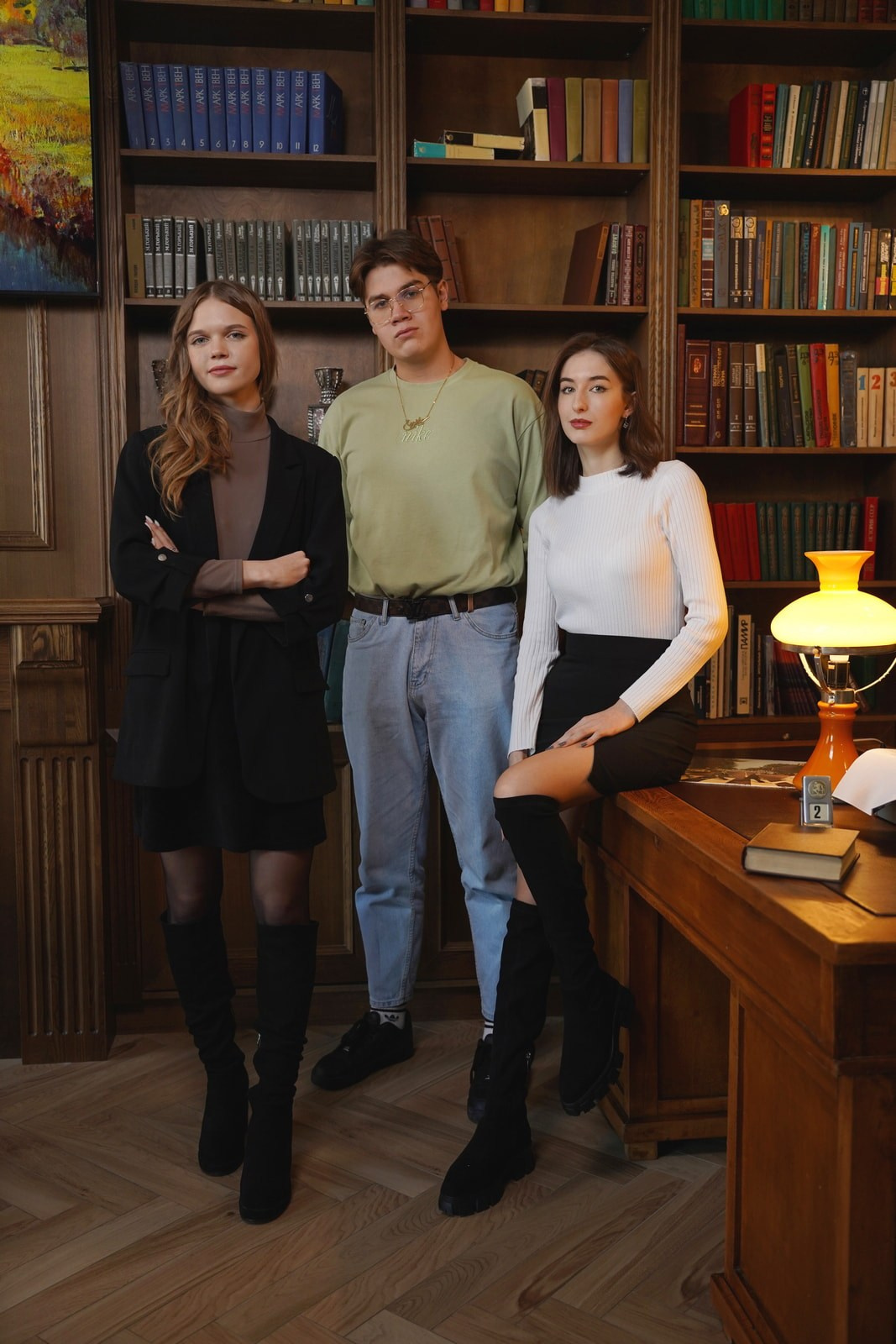 Выпускные альбомы Красноярск: фотосессия в Квартире Академика. СИГМА | Студия выпускных альбомов Красноярск