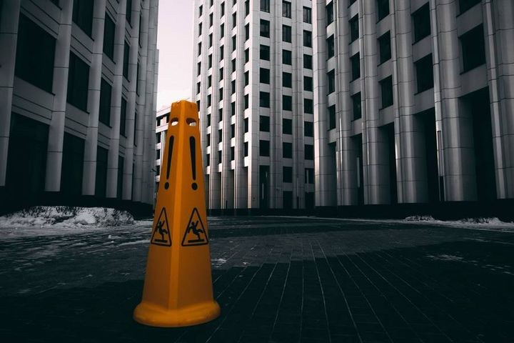 Бизнес-центр как локация для фотосъемки — геометрия и линии