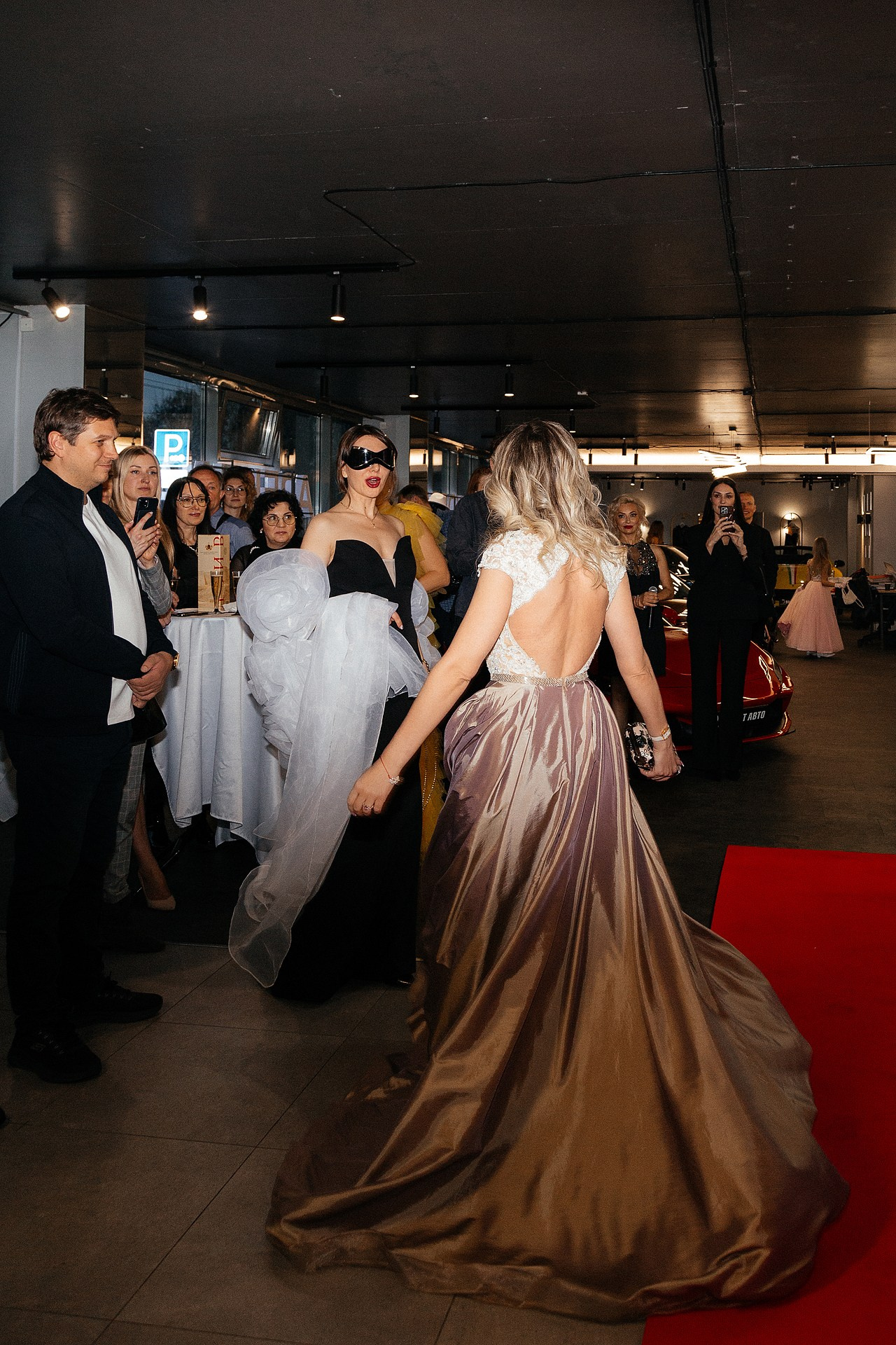 Репортаж в автосалоне. Светский фотограф Санкт-Петербург и ЛО