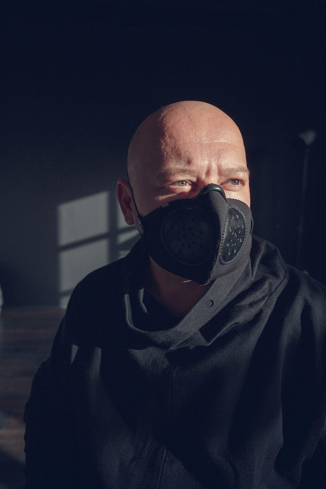 Мужской портрет в студии. Свадебный и репортажный фотограф в Москве и Московской области