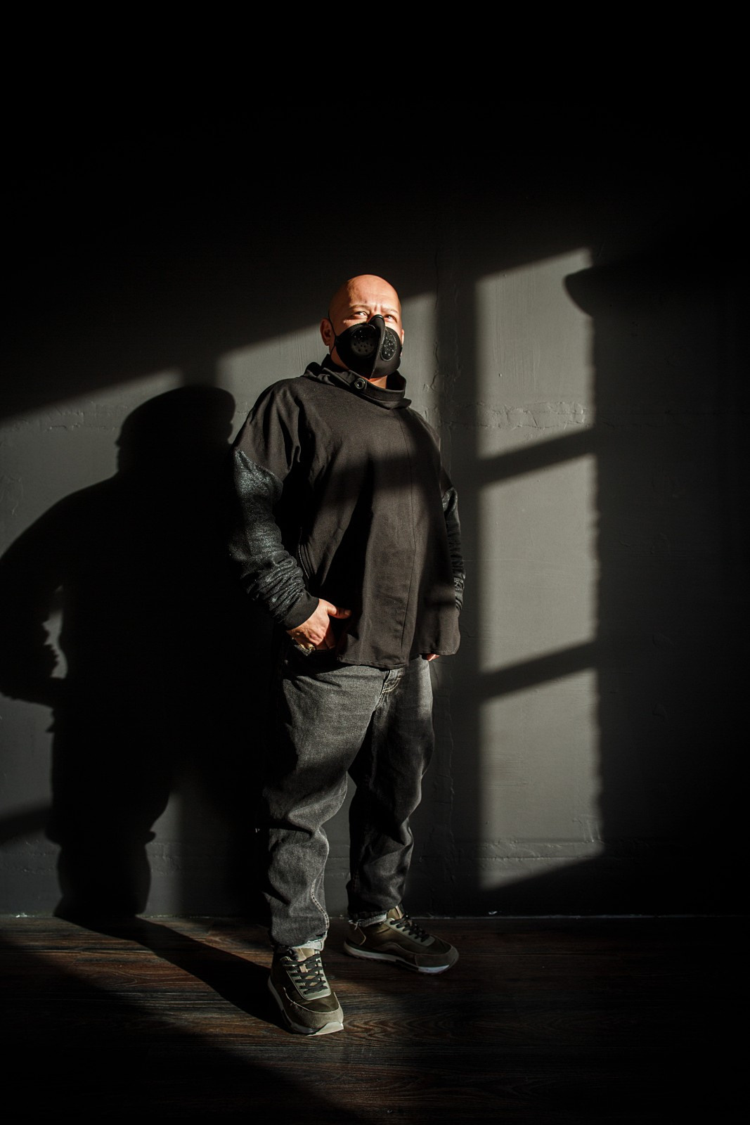 Мужской портрет в студии. Свадебный и репортажный фотограф в Москве и Московской области