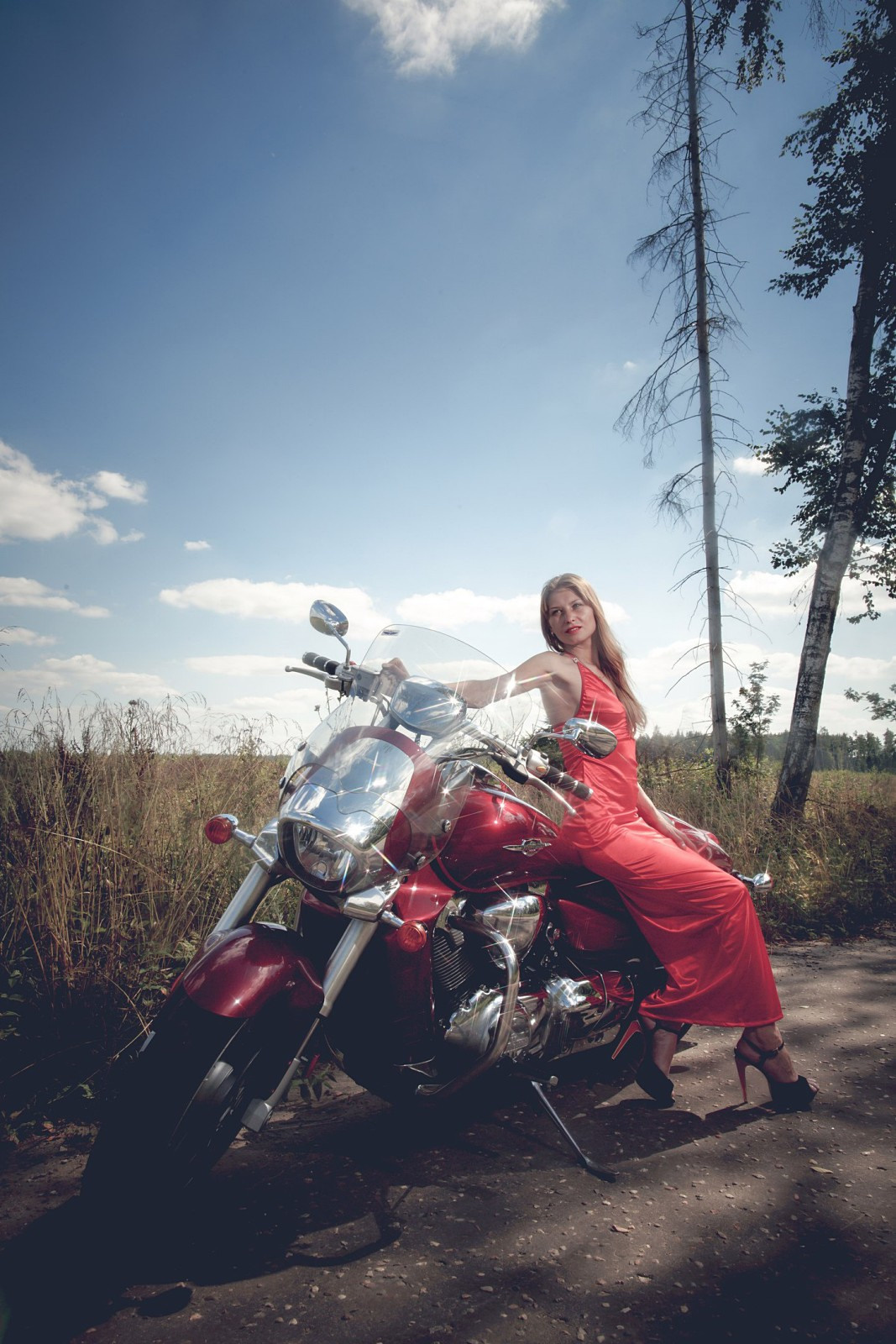 Портрет с мото. Свадебный и репортажный фотограф в Москве и Московской области