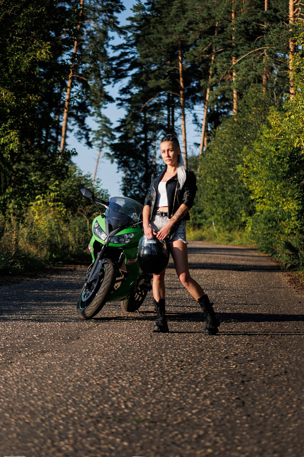 Портрет с мото. Свадебный и репортажный фотограф в Москве и Московской области