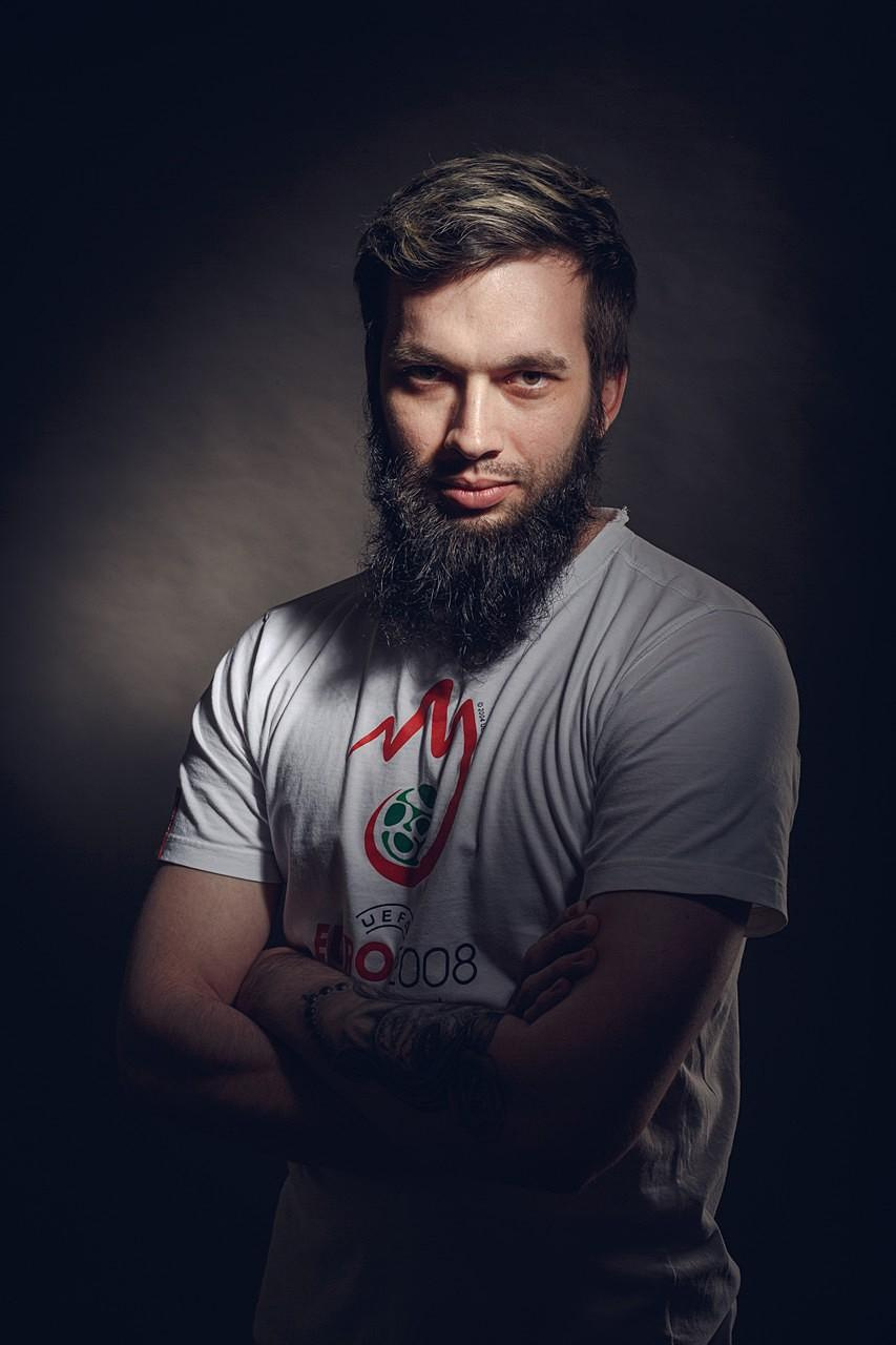 Мужской портрет в студии. Свадебный и репортажный фотограф в Москве и Московской области