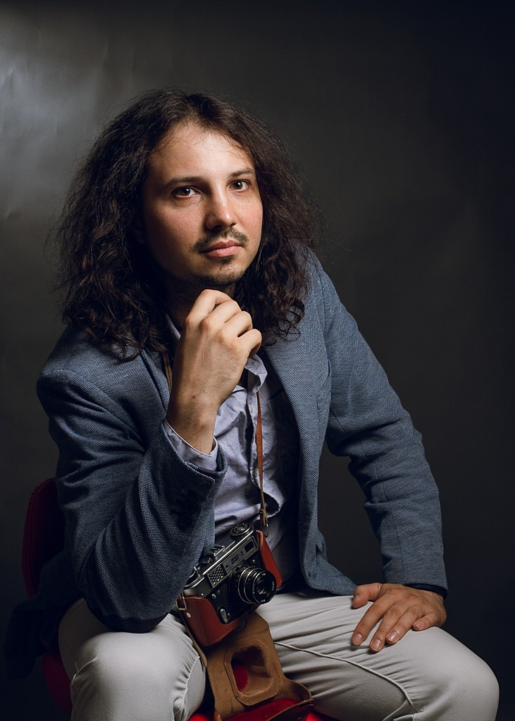 Мужской портрет в студии. Свадебный и репортажный фотограф в Москве и Московской области