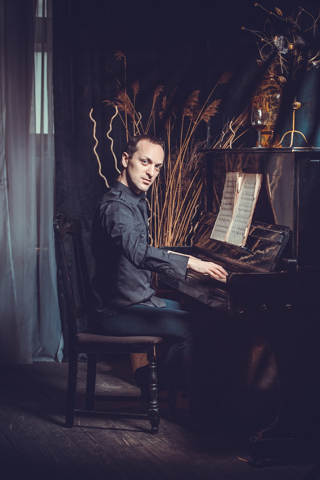 Мужской портрет в студии. Свадебный и репортажный фотограф в Москве и Московской области