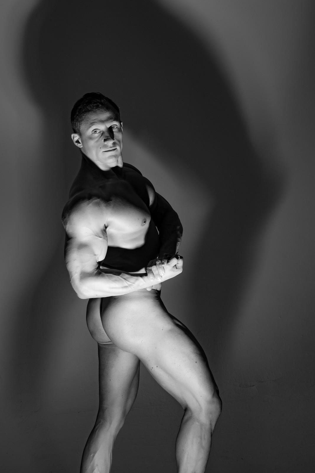 Мужской скульптурный портрет. Свадебный и репортажный фотограф в Москве и Московской области