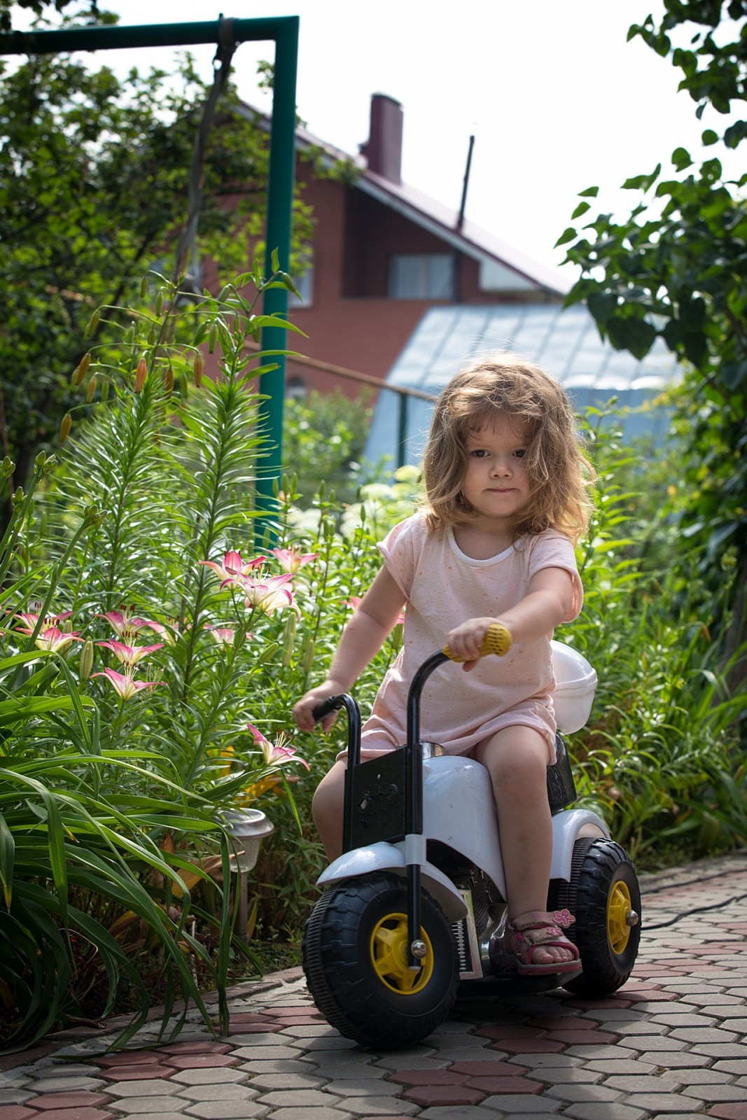 Детская и семейная фотосессия дома. Свадебный и репортажный фотограф в Москве и Московской области