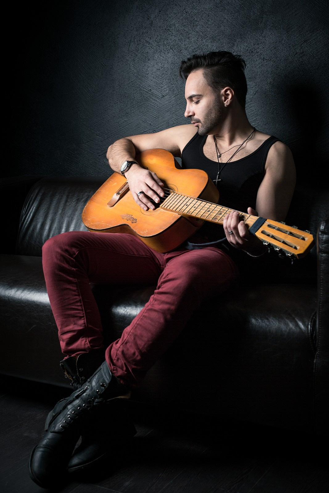 Мужской портрет в студии. Свадебный и репортажный фотограф в Москве и Московской области