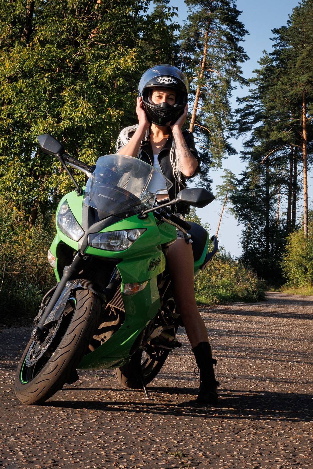 Портрет с мото. Свадебный и репортажный фотограф в Москве и Московской области