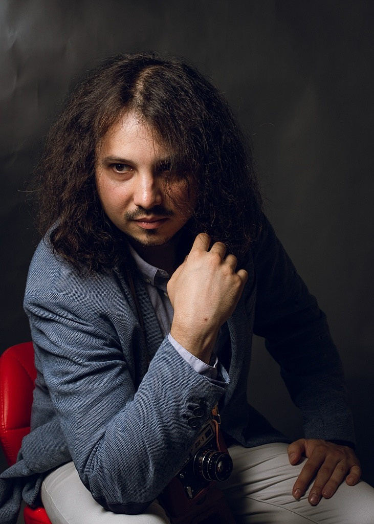 Мужской портрет в студии. Свадебный и репортажный фотограф в Москве и Московской области