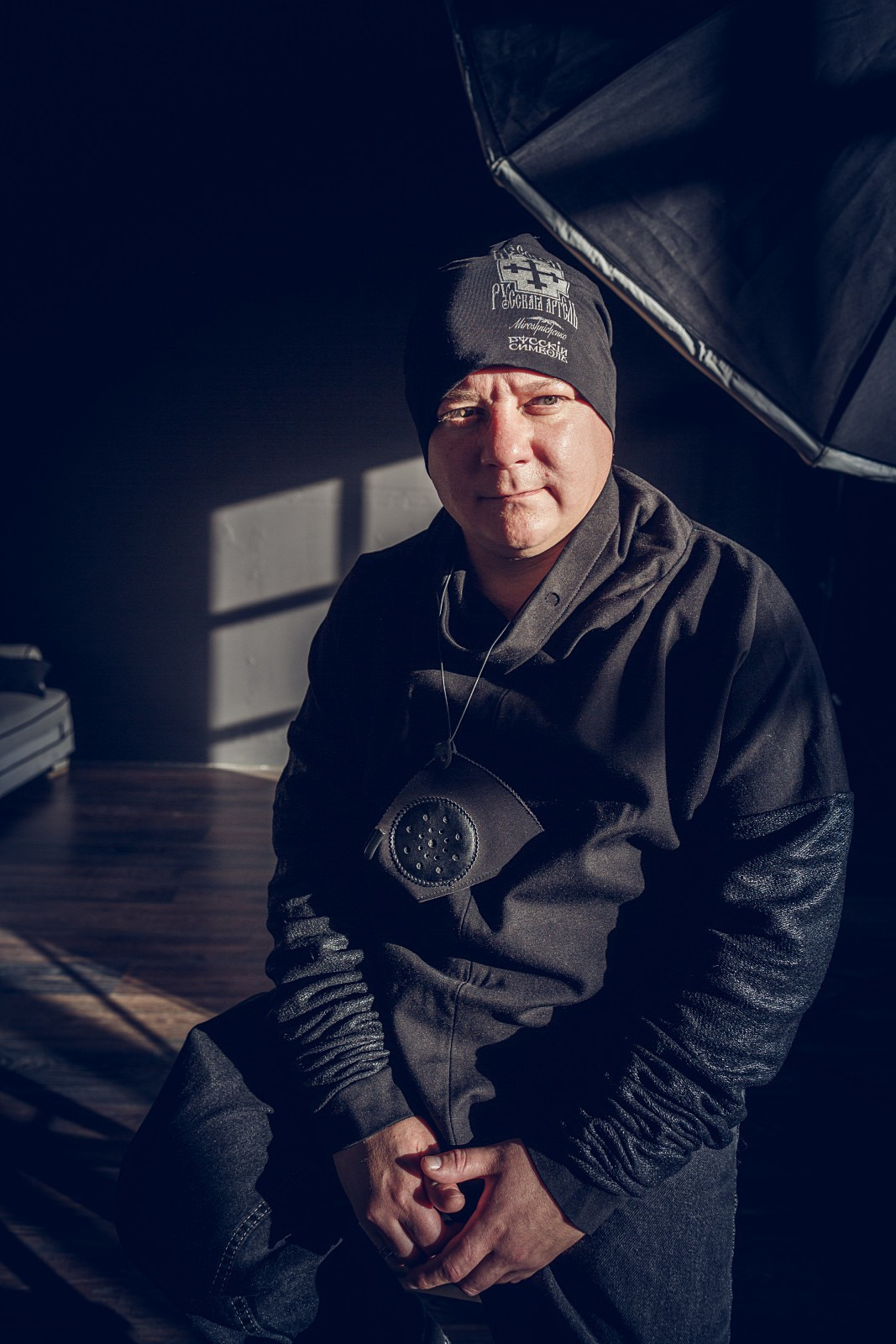 Мужской портрет в студии. Свадебный и репортажный фотограф в Москве и Московской области