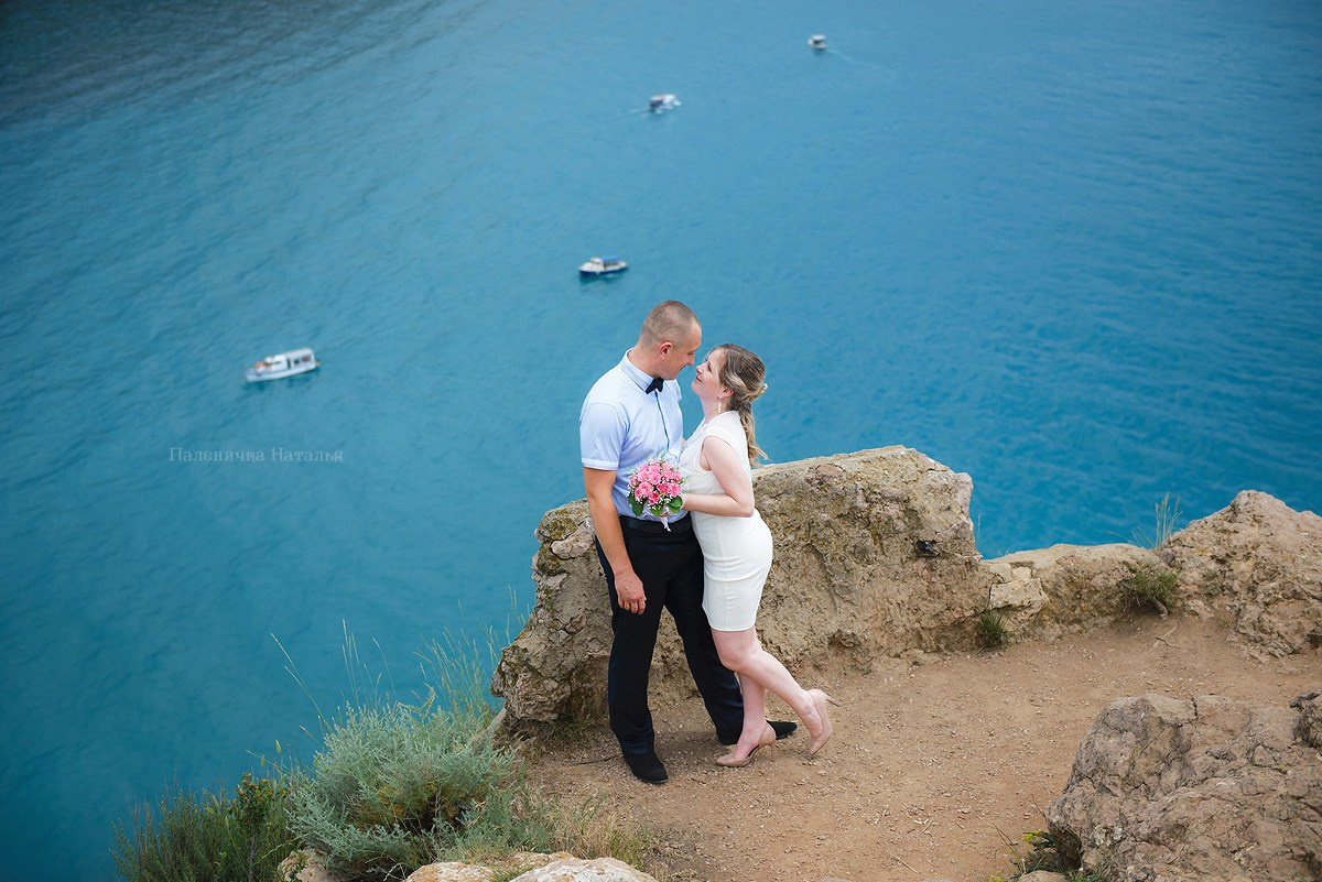 Красивая свадебная фотосессия для двоих на Фиоленте