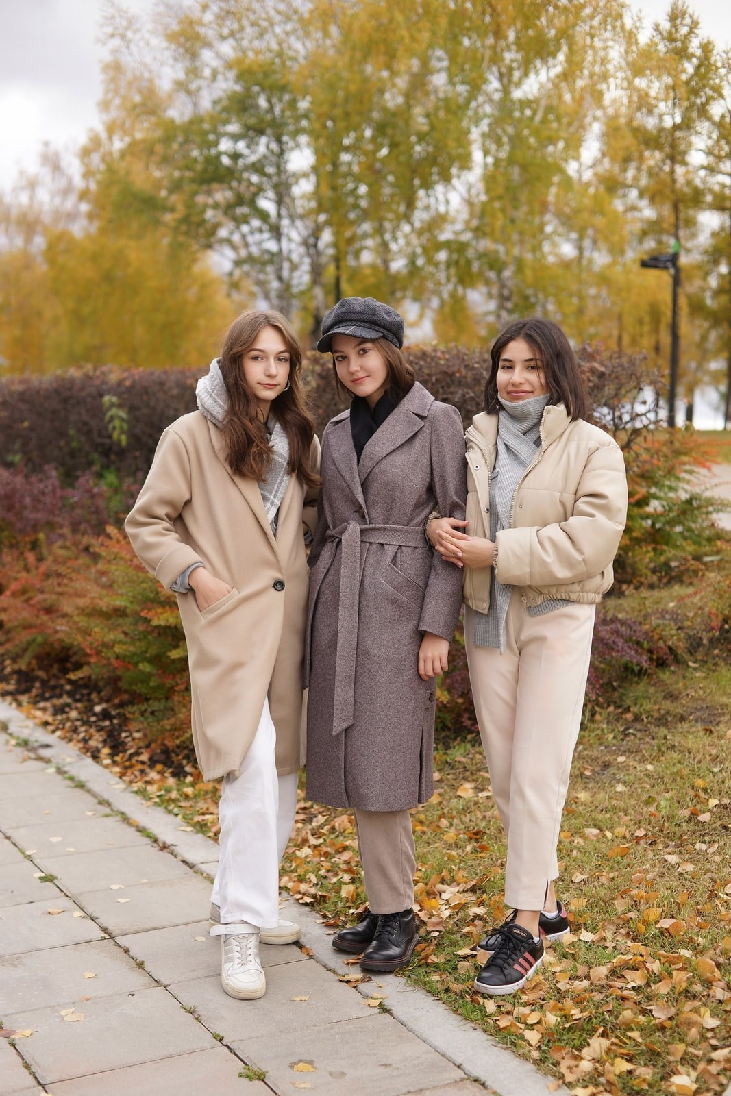 Осенняя фотосессия для выпускников 11 класса ОСШ Комплекс «Покровский». СИГМА | Студия выпускных альбомов Красноярск