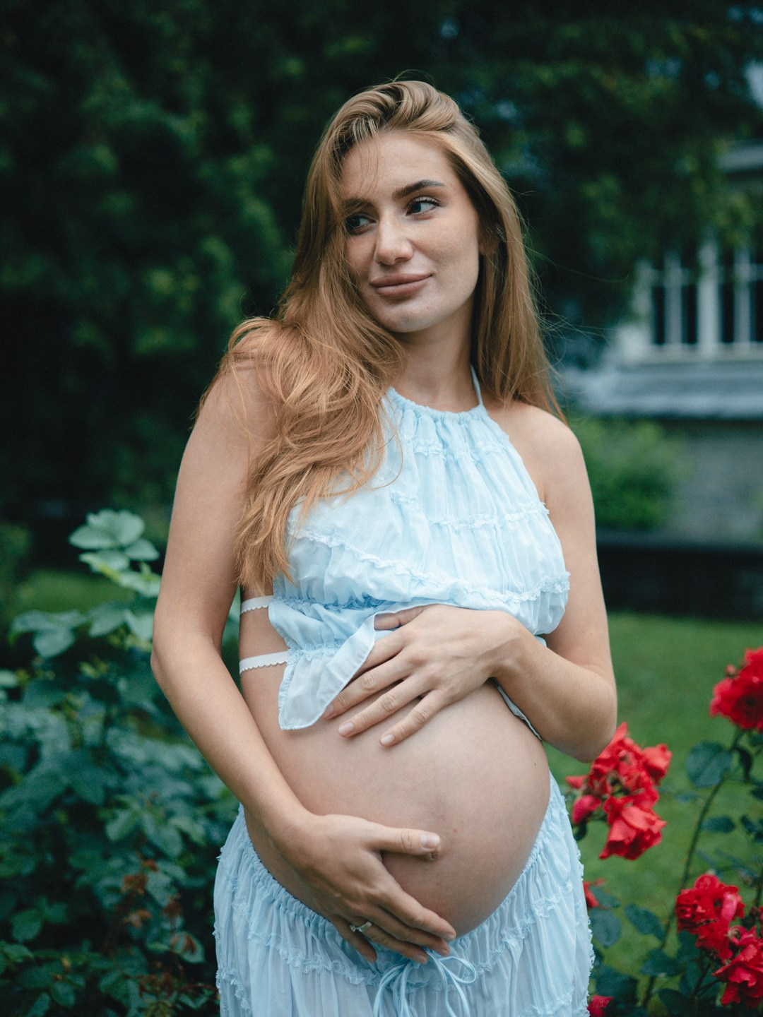 Elegant Pregnant Karina 2.0. Юлия Астра: Фотограф в Санкт-Петербурге. Снимаю женские портреты, уличные съёмки в Петербурге и людей с их собаками