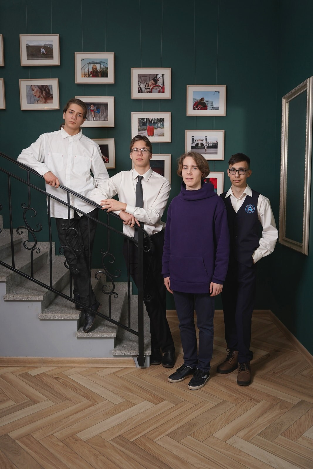 Выпускные альбомы Красноярск: фотосессия в Квартире Академика. СИГМА | Студия выпускных альбомов Красноярск